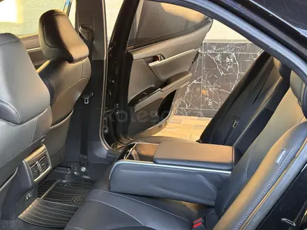 Toyota Camry 2019 года за 12 500 000 тг. в Кызылорда – фото 4