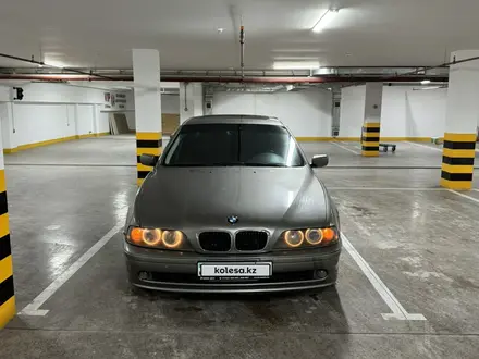 BMW 530 2002 года за 3 900 000 тг. в Актау – фото 2