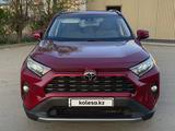 Toyota RAV4 2021 года за 17 500 000 тг. в Жезказган