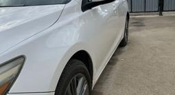Toyota Camry 2016 года за 5 300 000 тг. в Актобе – фото 3