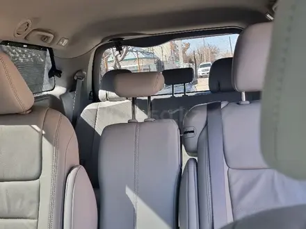 Toyota Sienna 2018 года за 15 500 000 тг. в Тараз – фото 4