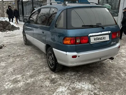 Toyota Ipsum 1999 года за 4 400 000 тг. в Алматы – фото 3