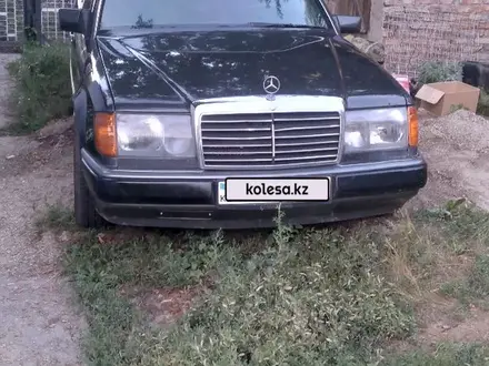 Mercedes-Benz E 200 1993 года за 2 300 000 тг. в Усть-Каменогорск