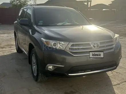 Toyota Highlander 2011 года за 7 800 000 тг. в Жанаозен – фото 2