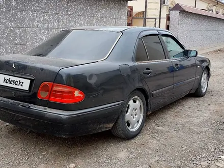 Mercedes-Benz E 230 1996 года за 1 600 000 тг. в Кульсары – фото 9