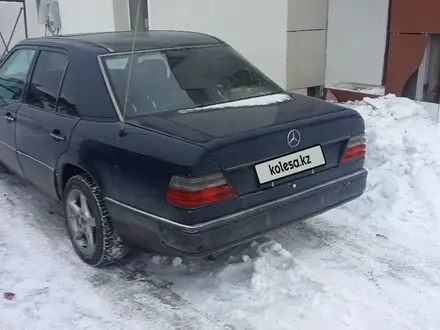 Mercedes-Benz E 200 1990 года за 1 200 000 тг. в Астана – фото 3