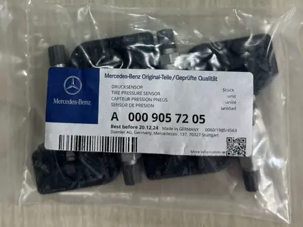 Новый оригиналный датчики давления шины Mercedes за 140 000 тг. в Астана