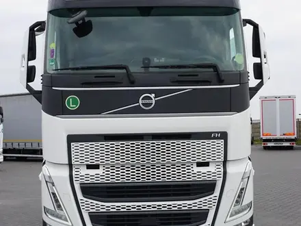 Volvo  Volvo FH 500 GLOBETROTTER XL 2022 года за 48 600 000 тг. в Павлодар – фото 15