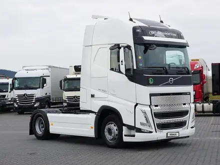 Volvo  Volvo FH 500 GLOBETROTTER XL 2022 года за 48 600 000 тг. в Павлодар – фото 2