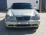 Mercedes-Benz E 320 2000 годаfor4 500 000 тг. в Жанаозен – фото 2