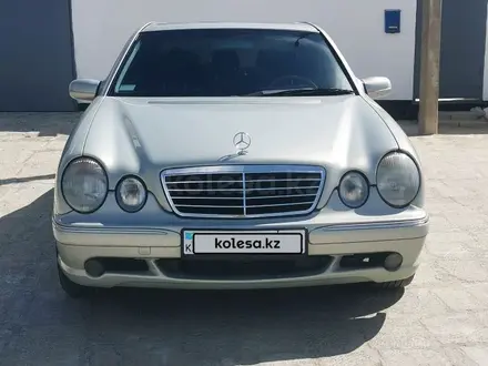 Mercedes-Benz E 320 2000 года за 4 500 000 тг. в Жанаозен – фото 2