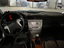 Toyota Camry, 2011