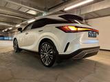 Lexus RX 350 2023 года за 39 999 000 тг. в Алматы – фото 4