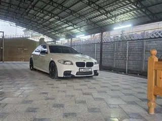 BMW 523
