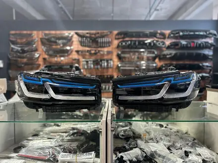 Фара комплект рестайлинг на BMW G30 за 300 000 тг. в Астана
