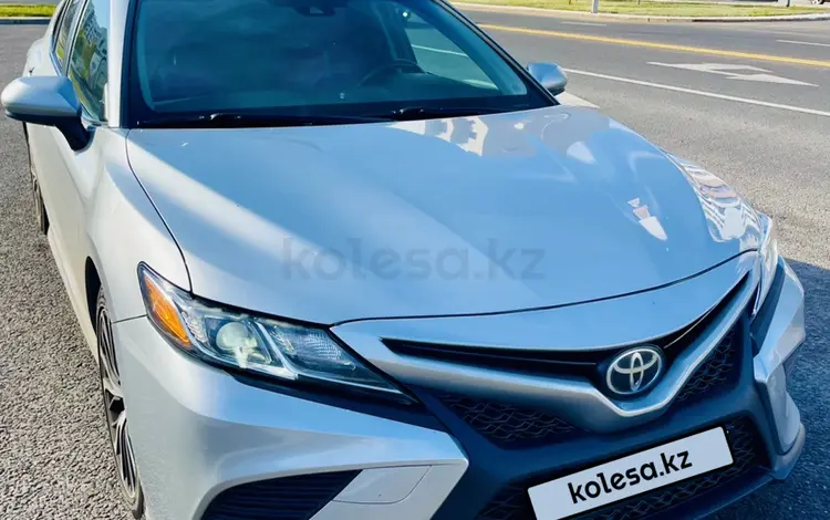 Toyota Camry 2018 годаfor9 100 000 тг. в Астана