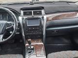 Toyota Camry 2015 годаүшін11 500 000 тг. в Атырау – фото 4