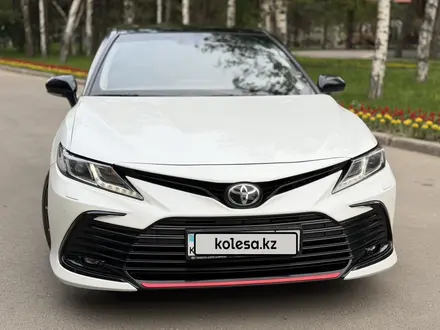 Toyota Camry 2021 года за 13 900 000 тг. в Алматы – фото 15