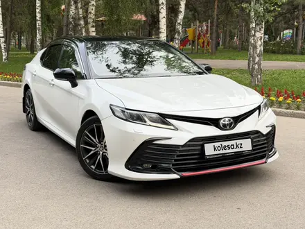 Toyota Camry 2021 года за 13 900 000 тг. в Алматы – фото 14