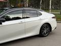 Toyota Camry 2021 года за 13 900 000 тг. в Алматы – фото 3