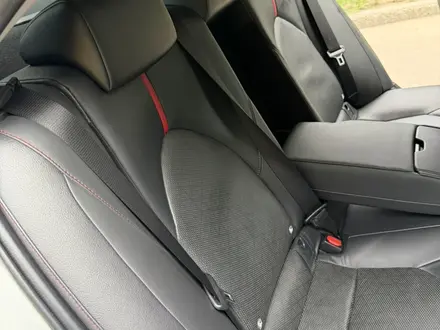 Toyota Camry 2021 года за 13 900 000 тг. в Алматы – фото 41