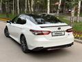 Toyota Camry 2021 года за 13 900 000 тг. в Алматы – фото 7