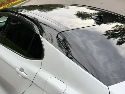 Toyota Camry 2021 года за 13 900 000 тг. в Алматы – фото 8