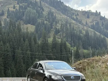 Volkswagen Passat 2006 года за 3 400 000 тг. в Алматы – фото 7
