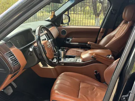 Land Rover Range Rover 2014 года за 25 000 000 тг. в Алматы – фото 9