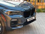 BMW X5 2019 года за 24 000 000 тг. в Караганда – фото 2