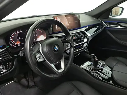 BMW 520 2021 года за 22 590 000 тг. в Астана – фото 25