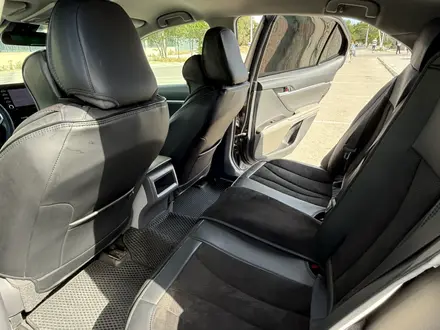 Toyota Camry 2021 года за 12 000 000 тг. в Актау – фото 7