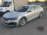 Volkswagen Passat 2020 года за 9 500 000 тг. в Караганда – фото 3
