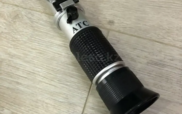 Рефрактометр измеритель электролита антифриза незамерзайки мочевины за 10 000 тг. в Караганда