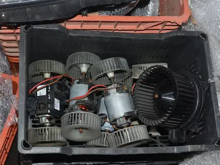 Моторчик печки на мерседес S350 W221 за 3 000 тг. в Алматы