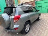 Toyota RAV4 2007 года за 7 400 000 тг. в Шымкент – фото 2