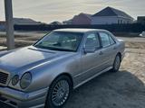 Mercedes-Benz E 320 1997 годаүшін3 300 000 тг. в Атырау – фото 2