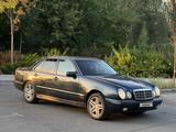 Mercedes-Benz E 230 1996 года за 1 800 000 тг. в Алматы