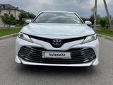 Toyota Camry 2020 года за 15 800 000 тг. в Алматы – фото 3