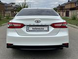 Toyota Camry 2020 года за 15 800 000 тг. в Алматы – фото 4