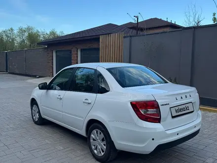 ВАЗ (Lada) Granta 2190 2023 года за 4 300 000 тг. в Актобе – фото 6