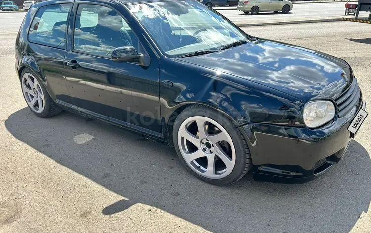 Volkswagen Golf 1999 годаfor2 500 000 тг. в Атырау