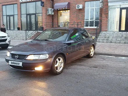 Opel Vectra 1996 года за 1 600 000 тг. в Караганда – фото 2