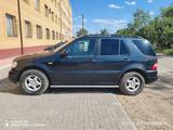 Mercedes-Benz ML 320 2002 годаүшін3 400 000 тг. в Семей – фото 2