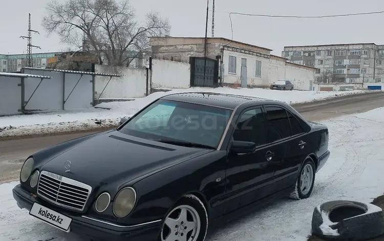 Mercedes-Benz E 200 1996 годаүшін2 000 000 тг. в Жезказган