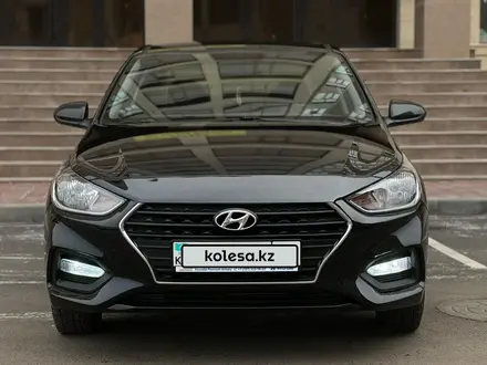 Hyundai Accent 2020 года за 7 390 000 тг. в Караганда – фото 3
