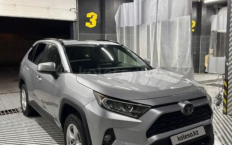 Toyota RAV4 2019 годаүшін12 500 000 тг. в Атырау