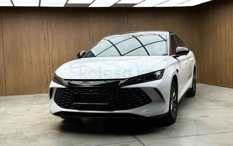 BYD Qin L DM-i Leading 2025 года за 10 600 000 тг. в Астана
