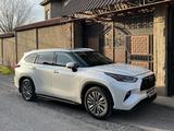 Toyota Highlander 2021 года за 30 000 000 тг. в Алматы