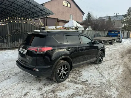 Toyota RAV4 2018 года за 12 300 000 тг. в Астана – фото 4